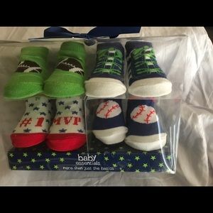 Baby essentials booties set